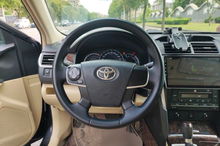 Used Toyota Camry 2016 2.0G 10th Anniversary Leading Edition Steering Wheel