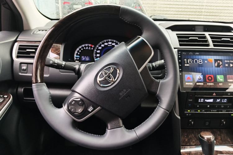 Used Toyota Camry 2016 2.0G 10th Anniversary Leading Edition Steering Wheel