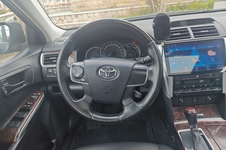 Used Toyota Camry 2016 2.0G 10th Anniversary Leading Edition Steering Wheel