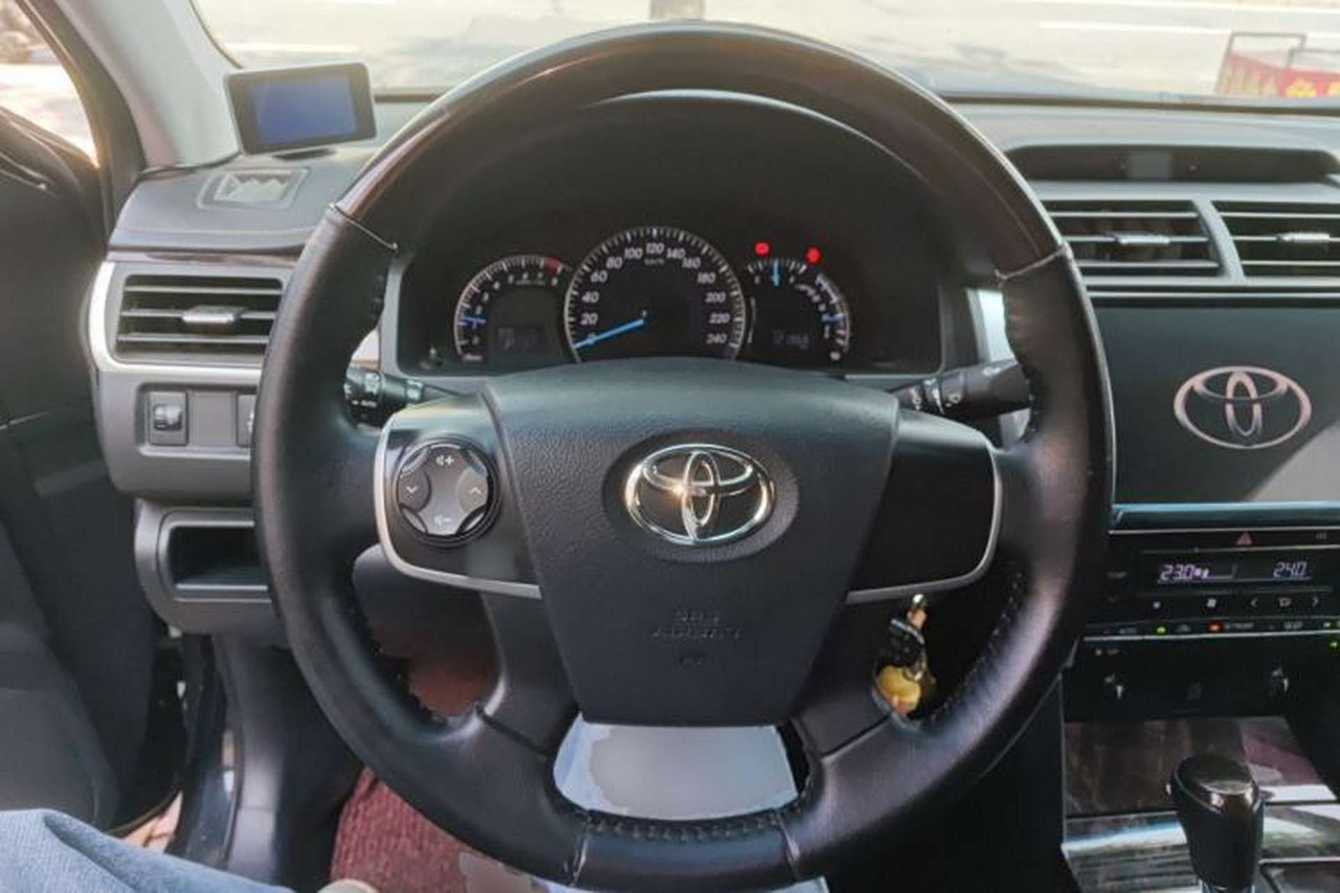 Used Toyota Camry 2016 2.0G 10th Anniversary Leading Edition Steering Wheel