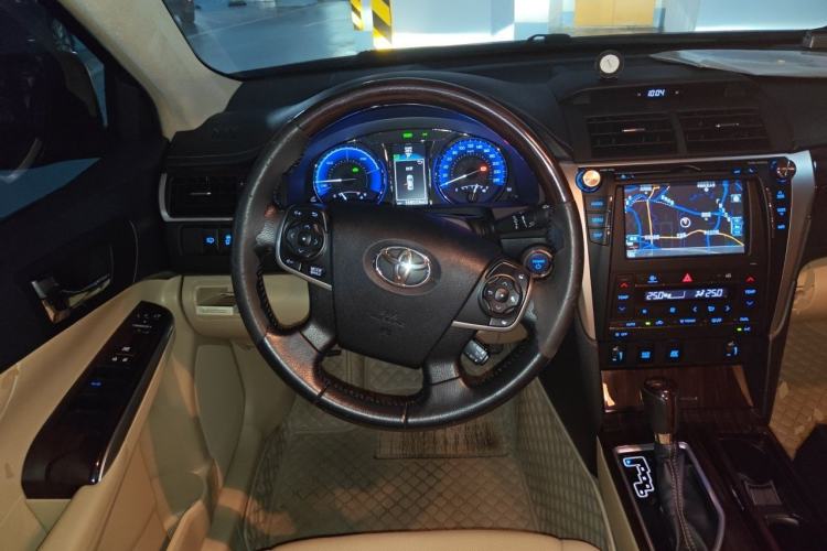 Used Toyota Camry 2016 Dual-Engine 2.5 HG 10th Anniversary Deluxe Navigation Edition Steering Wheel
