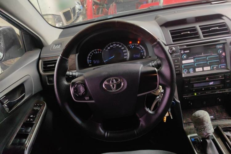Used Toyota Camry 2016 2.0G 10th Anniversary Leading Edition Steering Wheel
