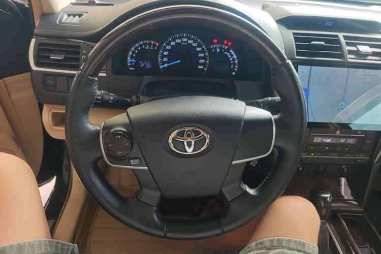Used Toyota Camry 2016 2.0G 10th Anniversary Leading Edition Steering Wheel