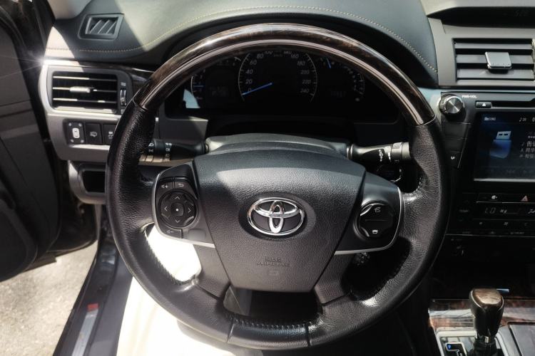 Used Toyota Camry 2016 2.5G 10th Anniversary Deluxe Navigation Edition Steering Wheel