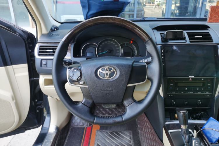 Used Toyota Camry 2016 2.0G 10th Anniversary Leading Edition Steering Wheel