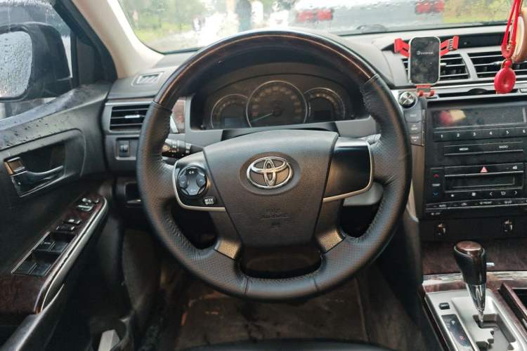 Used Toyota Camry 2016 2.0G 10th Anniversary Leading Edition Steering Wheel