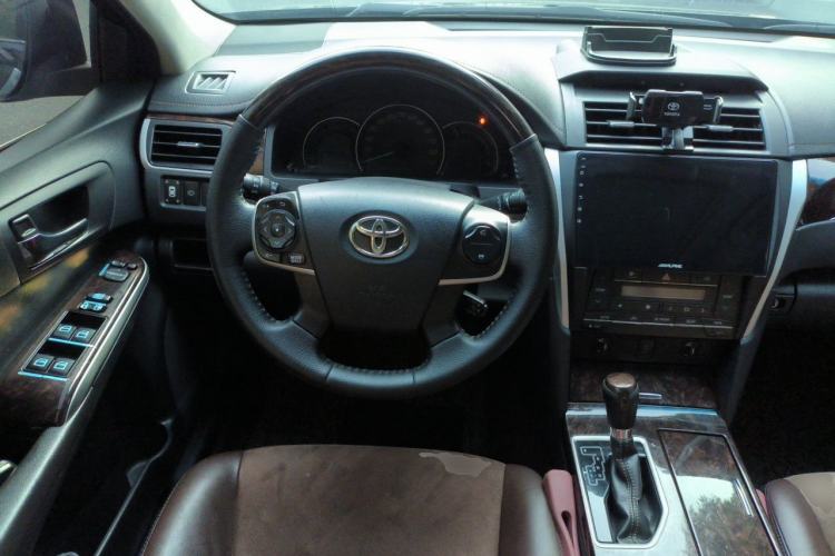 Used Toyota Camry 2016 2.5G 10th Anniversary Deluxe Navigation Edition Steering Wheel