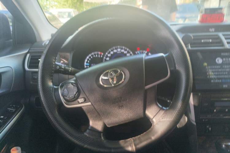 Used Toyota Camry 2016 2.0G 10th Anniversary Leading Edition Steering Wheel