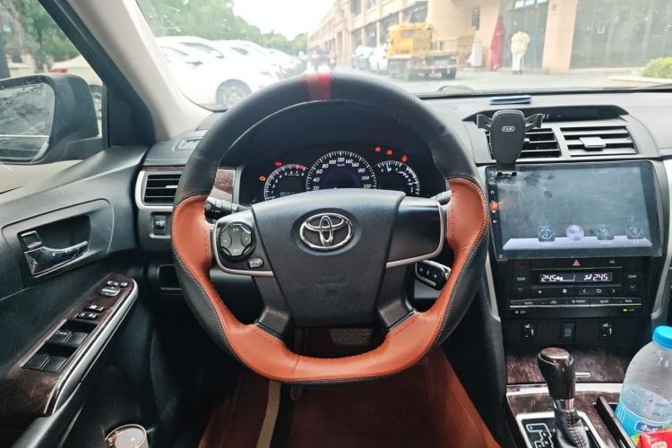 Used Toyota Camry 2016 2.0G 10th Anniversary Leading Edition Steering Wheel
