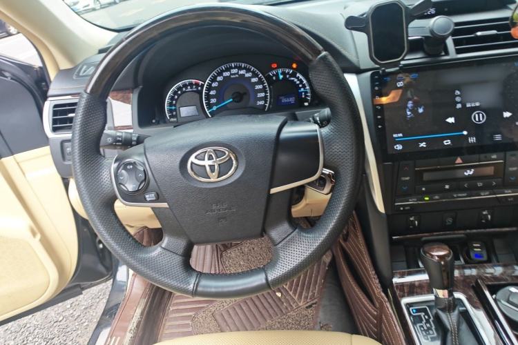 Used Toyota Camry 2016 2.0G 10th Anniversary Leading Edition Steering Wheel