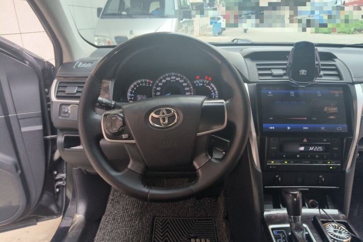Used Toyota Camry 2016 2.0G 10th Anniversary Leading Edition Steering Wheel