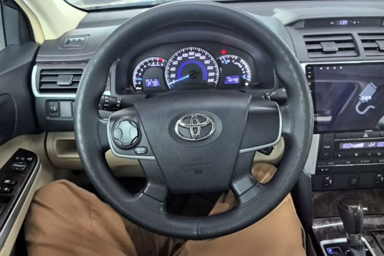 Used Toyota Camry 2016 2.0G 10th Anniversary Leading Edition Steering Wheel