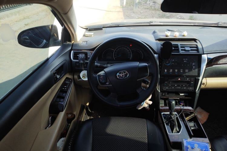 Used Toyota Camry 2016 2.0G 10th Anniversary Leading Edition Steering Wheel