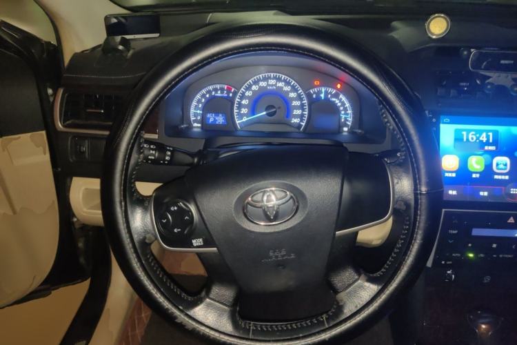 Used Toyota Camry 2016 2.0G 10th Anniversary Leading Edition Steering Wheel