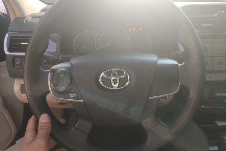 Used Toyota Camry 2016 2.0E 10th Anniversary Elite Edition Steering Wheel