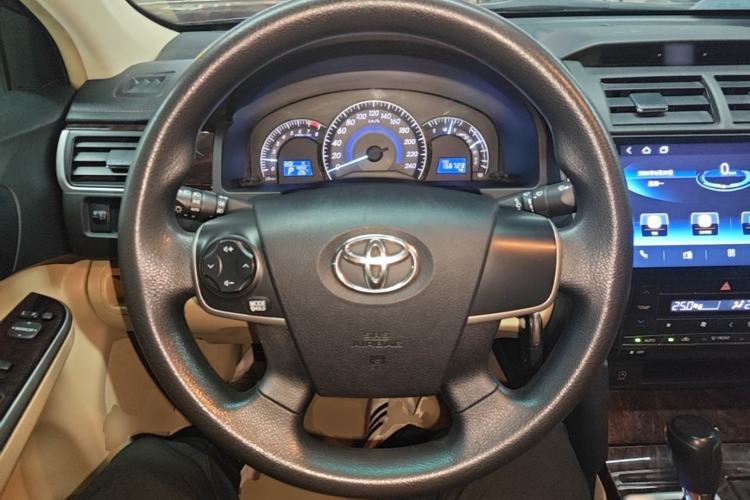Used Toyota Camry 2016 2.0E 10th Anniversary Elite Edition Steering Wheel