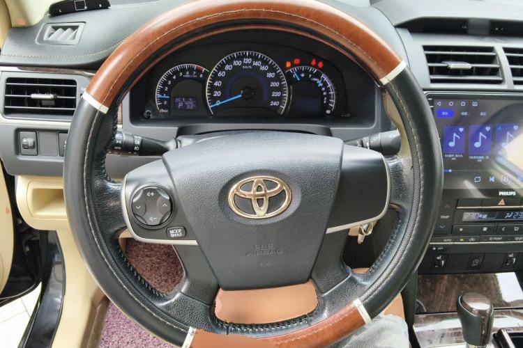 Used Toyota Camry 2016 2.0G 10th Anniversary Leading Edition Steering Wheel