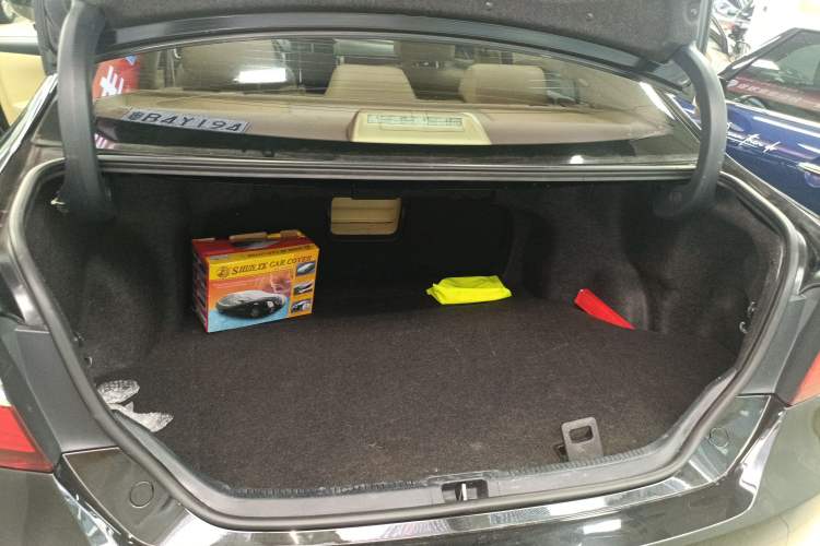 Used Toyota Camry 2016 2.0G 10th Anniversary Leading Edition Trunk