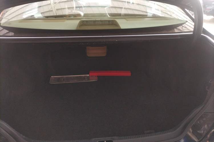 Used Toyota Camry 2016 2.0G 10th Anniversary Leading Edition Trunk