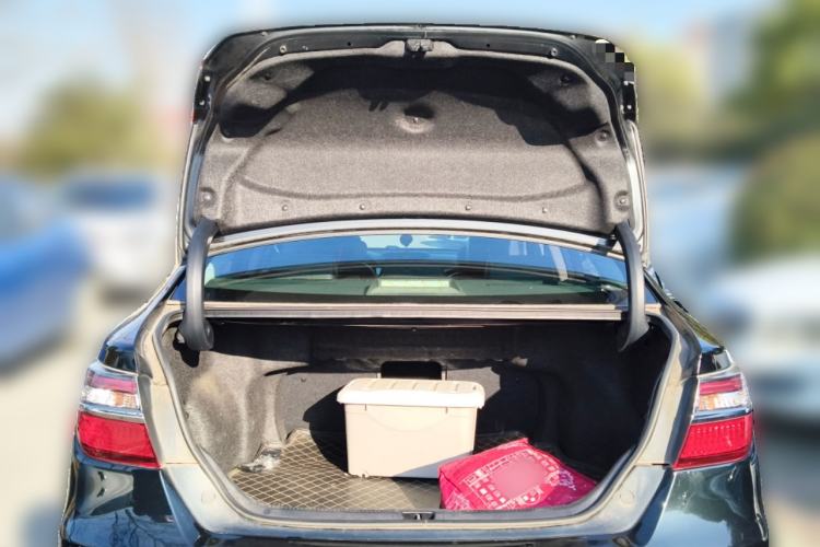 Used Toyota Camry 2016 2.0G 10th Anniversary Leading Edition Trunk