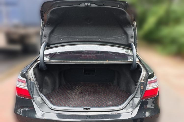 Used Toyota Camry 2016 2.0G 10th Anniversary Leading Edition Trunk