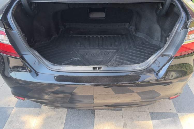Used Toyota Camry 2016 2.0G 10th Anniversary Leading Edition Trunk