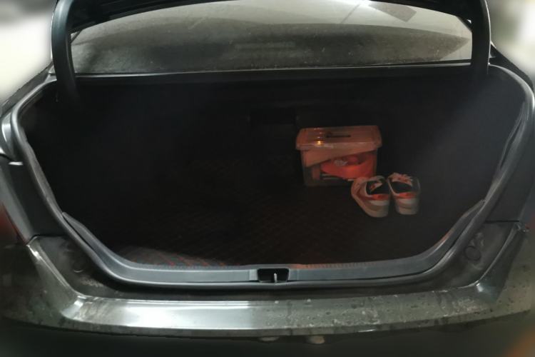 Used Toyota Camry 2016 2.0G 10th Anniversary Leading Edition Trunk