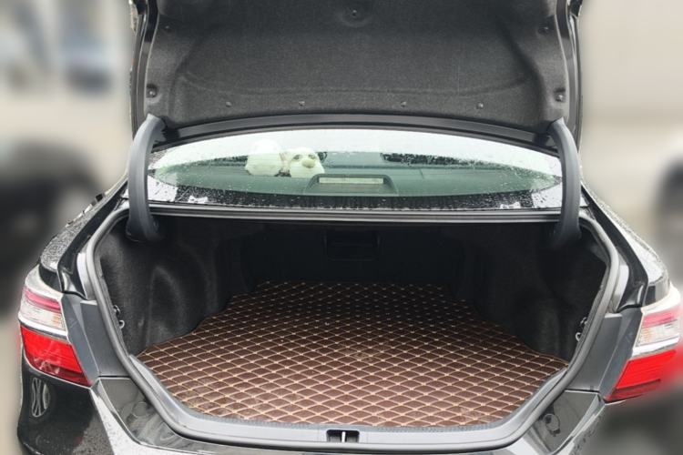 Used Toyota Camry 2016 2.0G 10th Anniversary Leading Edition Trunk