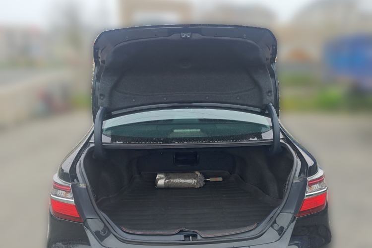 Used Toyota Camry 2016 2.0G 10th Anniversary Leading Edition Trunk
