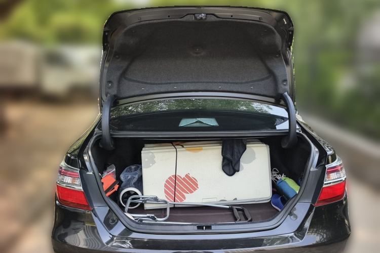 Used Toyota Camry 2016 2.0G 10th Anniversary Leading Edition Trunk