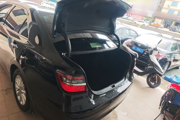 Used Toyota Camry 2016 2.0G 10th Anniversary Leading Edition Trunk