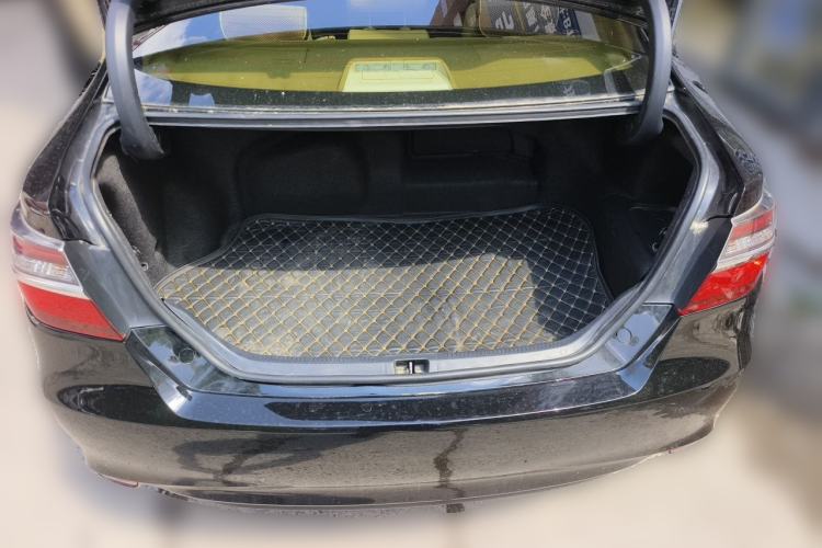 Used Toyota Camry 2016 Dual-Engine 2.5 HG 10th Anniversary Deluxe Navigation Edition Trunk