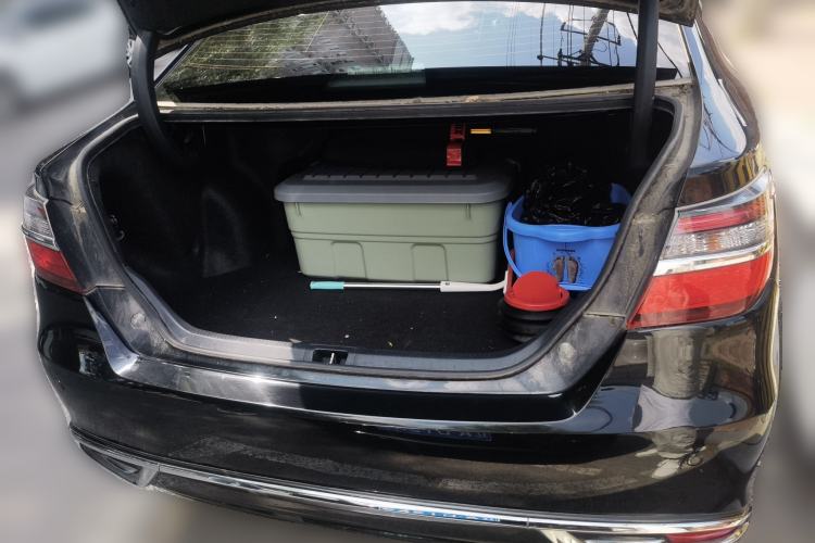 Used Toyota Camry 2016 2.5G 10th Anniversary Deluxe Navigation Edition Trunk