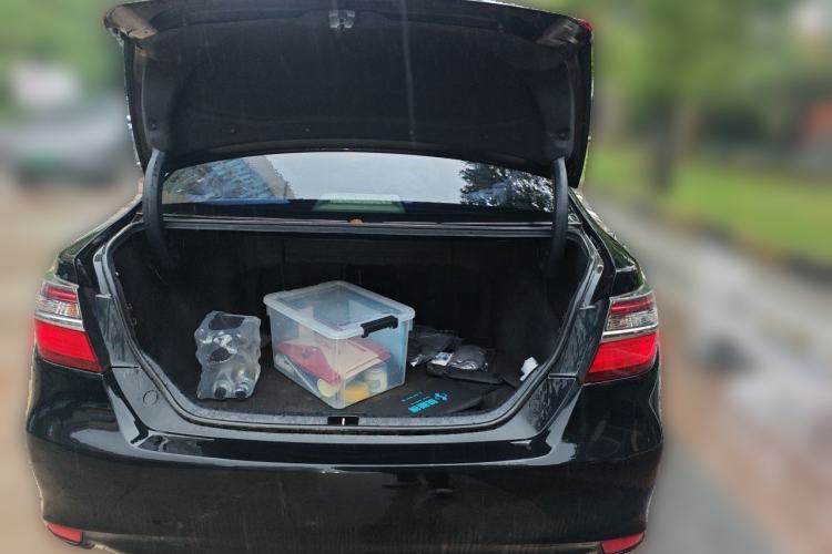 Used Toyota Camry 2016 2.0G 10th Anniversary Leading Edition Trunk