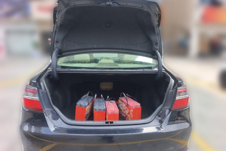 Used Toyota Camry 2016 2.0G 10th Anniversary Leading Edition Trunk