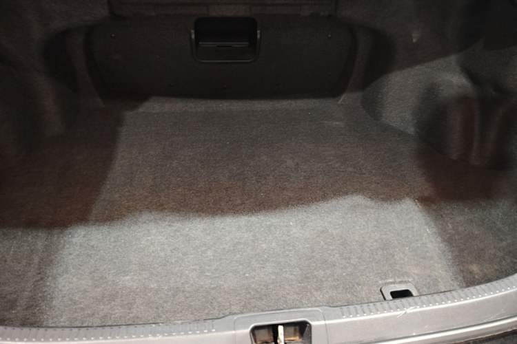 Used Toyota Camry 2016 2.0G 10th Anniversary Leading Edition Trunk