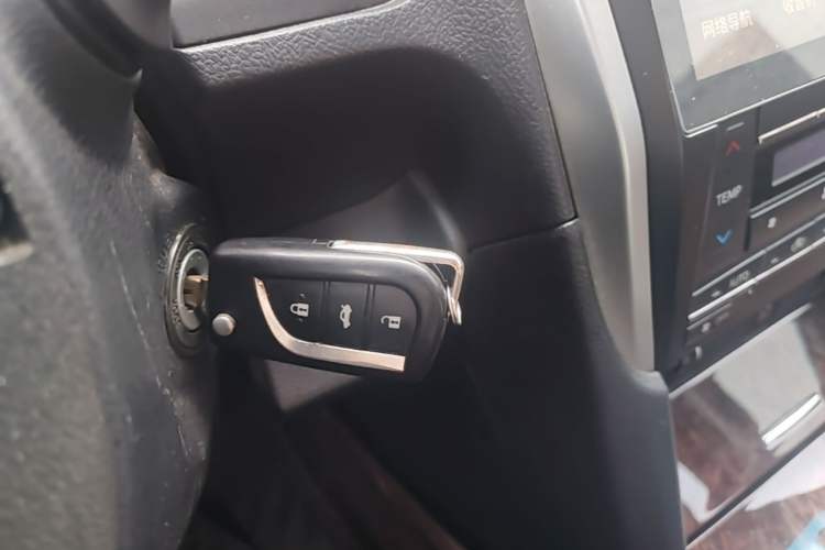 Used Toyota Camry 2016 2.0G 10th Anniversary Luxury Edition Vehicle Key