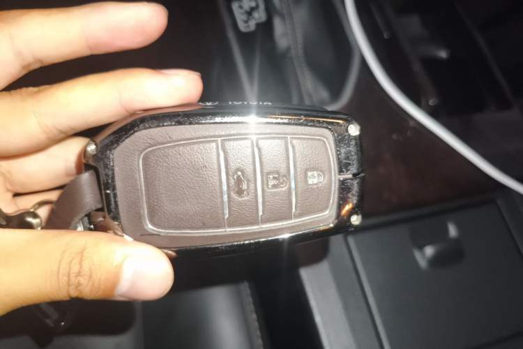 Used Toyota Camry 2016 2.0G 10th Anniversary Leading Edition Vehicle Key