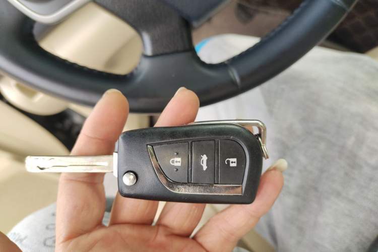 Used Toyota Camry 2016 2.0G 10th Anniversary Leading Edition Vehicle Key
