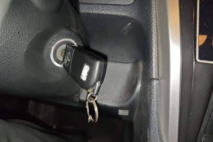 Used Toyota Camry 2016 2.0G 10th Anniversary Leading Edition Vehicle Key