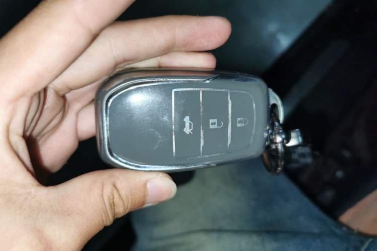 Used Toyota Camry 2016 2.0G 10th Anniversary Leading Edition Vehicle Key