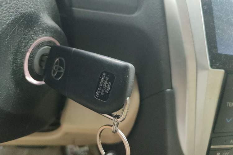 Used Toyota Camry 2016 2.0G 10th Anniversary Leading Edition Vehicle Key