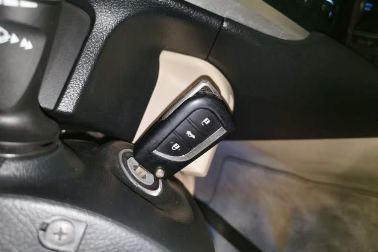 Used Toyota Camry 2016 2.0G 10th Anniversary Leading Edition Vehicle Key