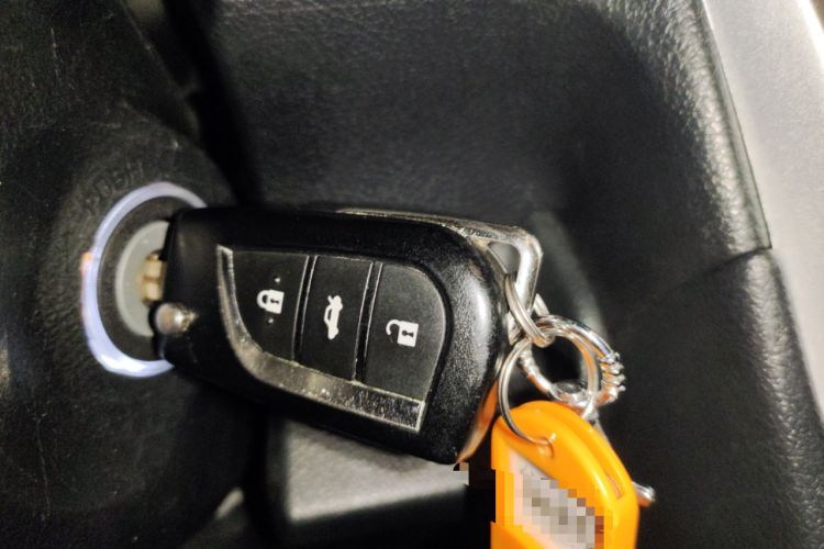 Used Toyota Camry 2016 2.0G 10th Anniversary Leading Edition Vehicle Key