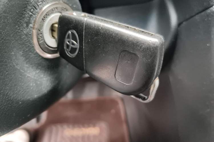 Used Toyota Camry 2016 2.0G 10th Anniversary Leading Edition Vehicle Key