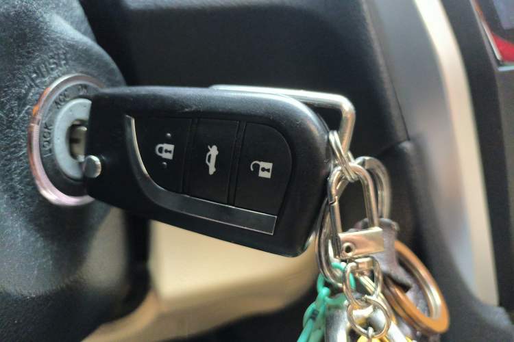 Used Toyota Camry 2016 2.0E 10th Anniversary Elite Edition Vehicle Key