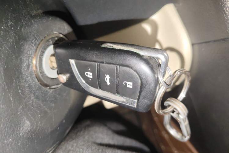 Used Toyota Camry 2016 2.0G 10th Anniversary Leading Edition Vehicle Key