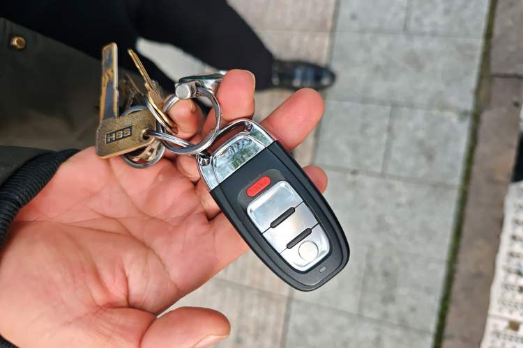Used Toyota Camry 2016 2.0G 10th Anniversary Leading Edition Vehicle Key