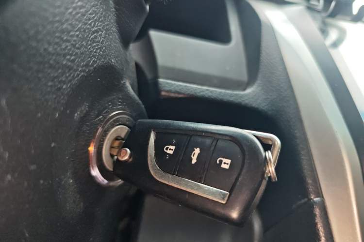Used Toyota Camry 2016 2.0G 10th Anniversary Leading Edition Vehicle Key