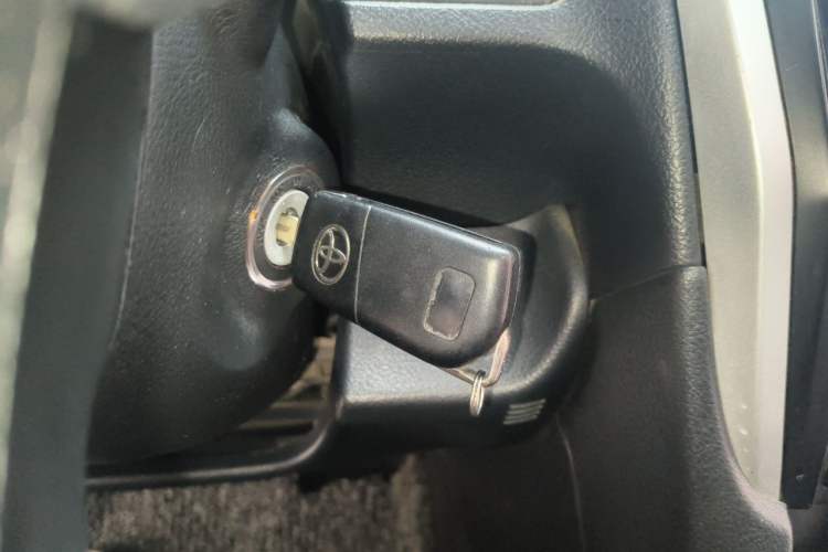 Used Toyota Camry 2016 2.0G 10th Anniversary Leading Edition Vehicle Key